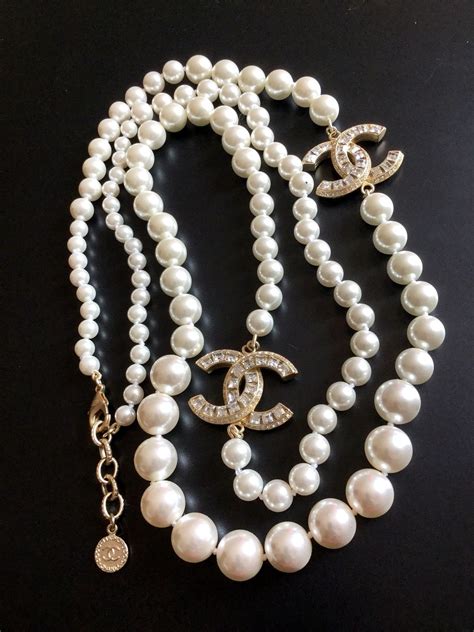 bijoux fantaisies chanel|authentic chanel jewelry.